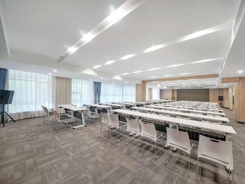 Holiday Inn Express - Harbin Songbei New District, An Ihg Hotel Exterior foto